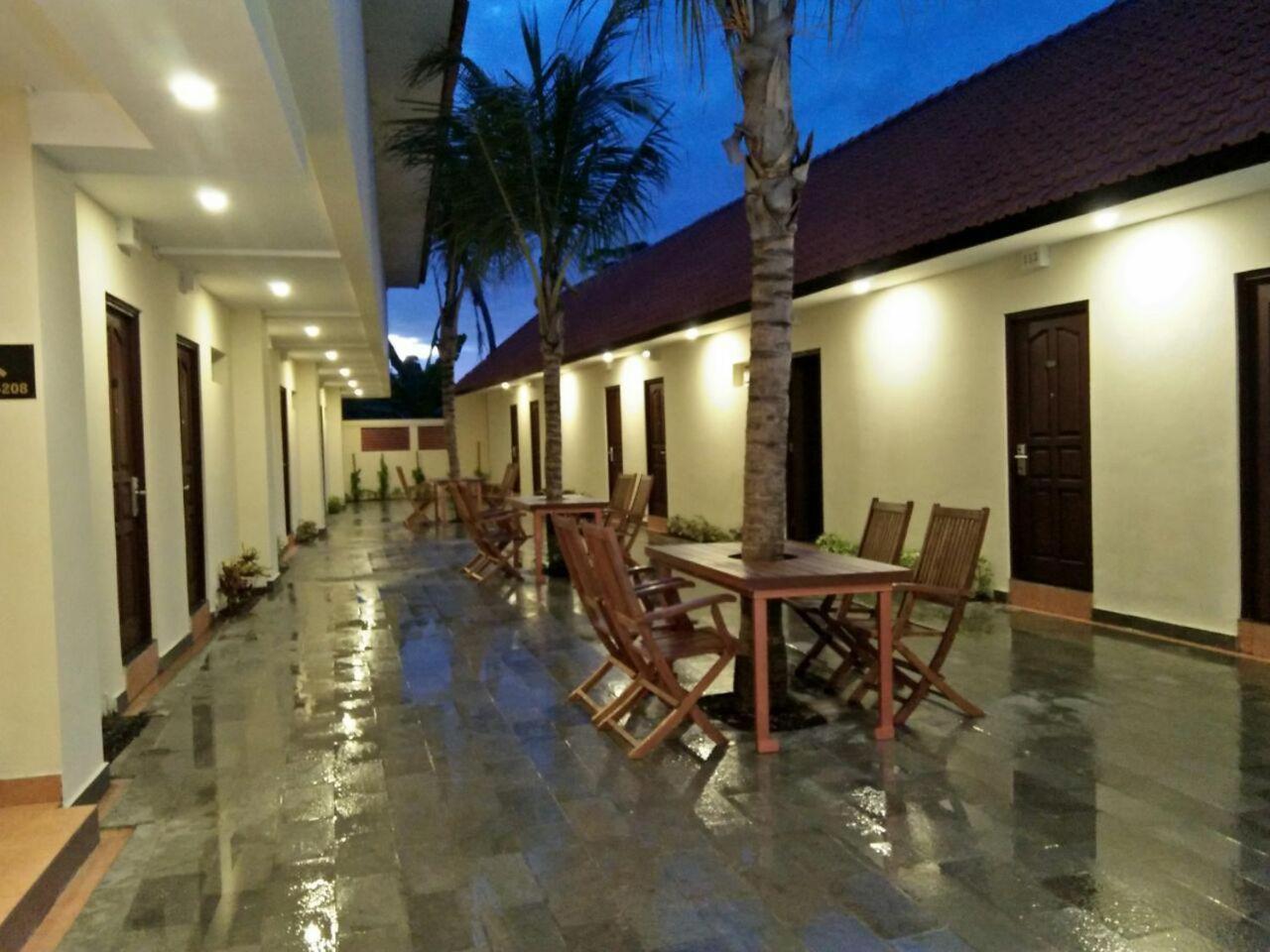Familytel Bali Hotel Kuta Selatan Bagian luar foto