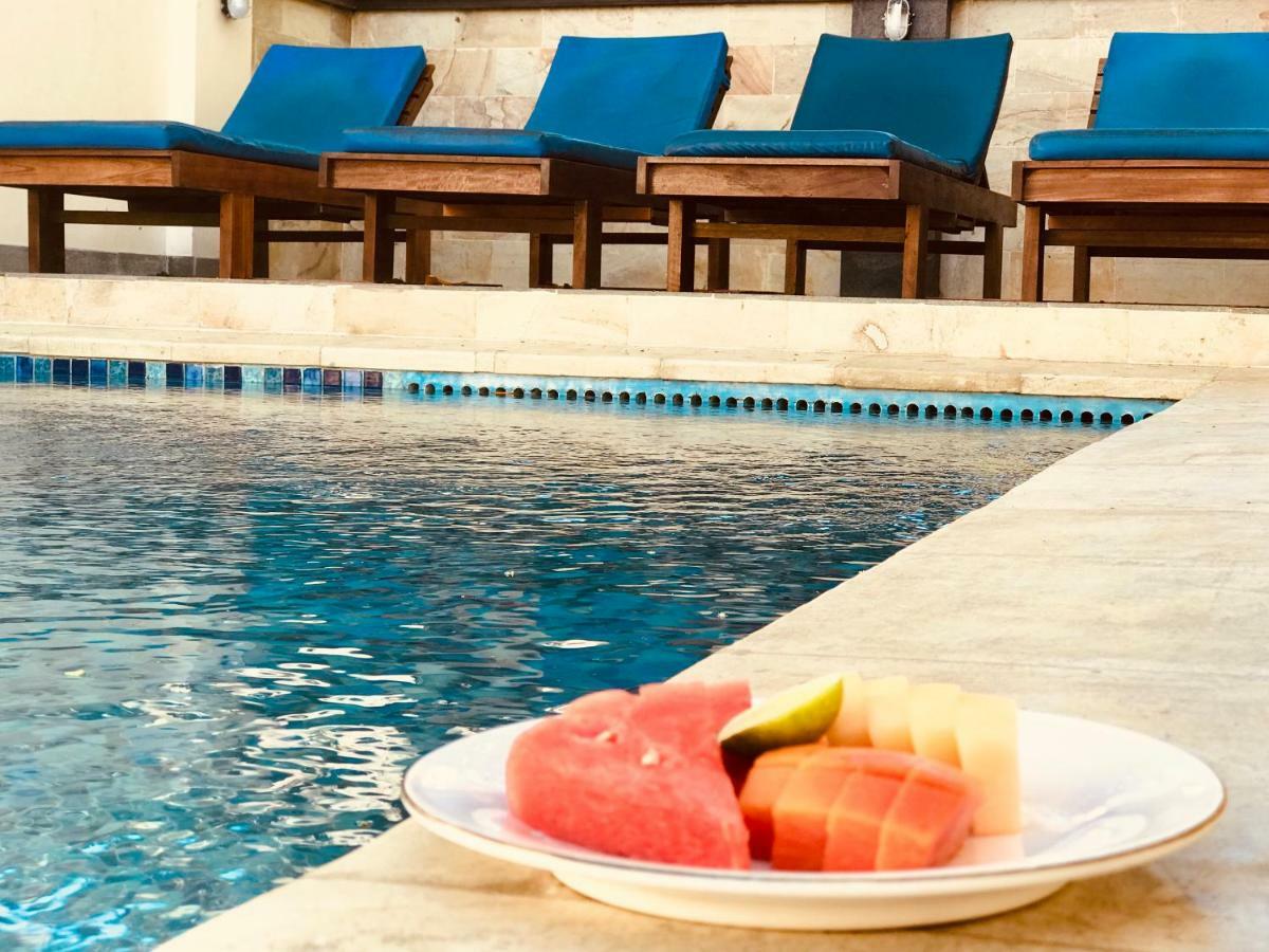 Familytel Bali Hotel Kuta Selatan Bagian luar foto