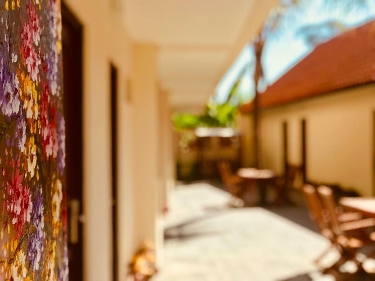 Familytel Bali Hotel Kuta Selatan Bagian luar foto